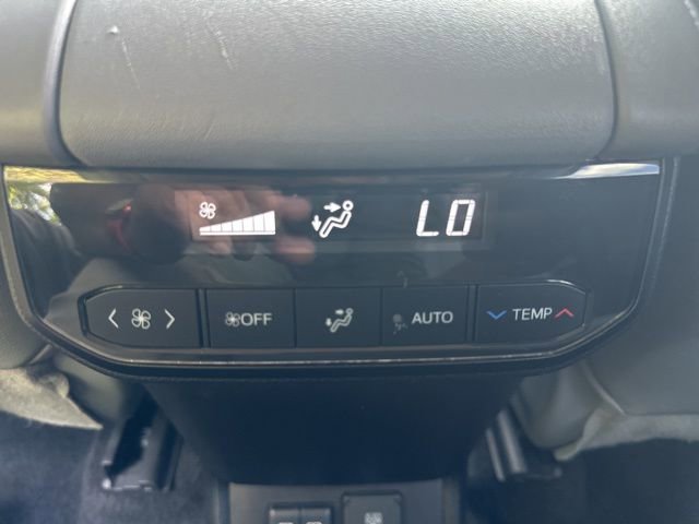 Used 2023 Toyota Highlander Limited image 19