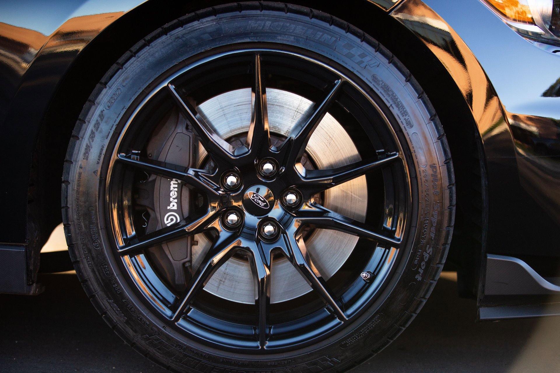 Used 2019 Ford Mustang Shelby GT350 w/ Technology Package image 25