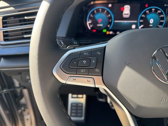 Used 2024 Volkswagen Atlas Cross Sport SEL R-Line image 16