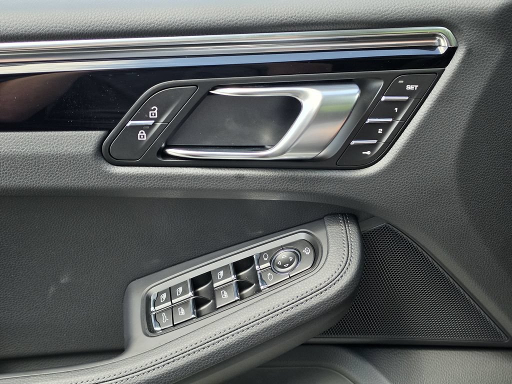 New 2026 Porsche Macan S AWD/4WD image 18