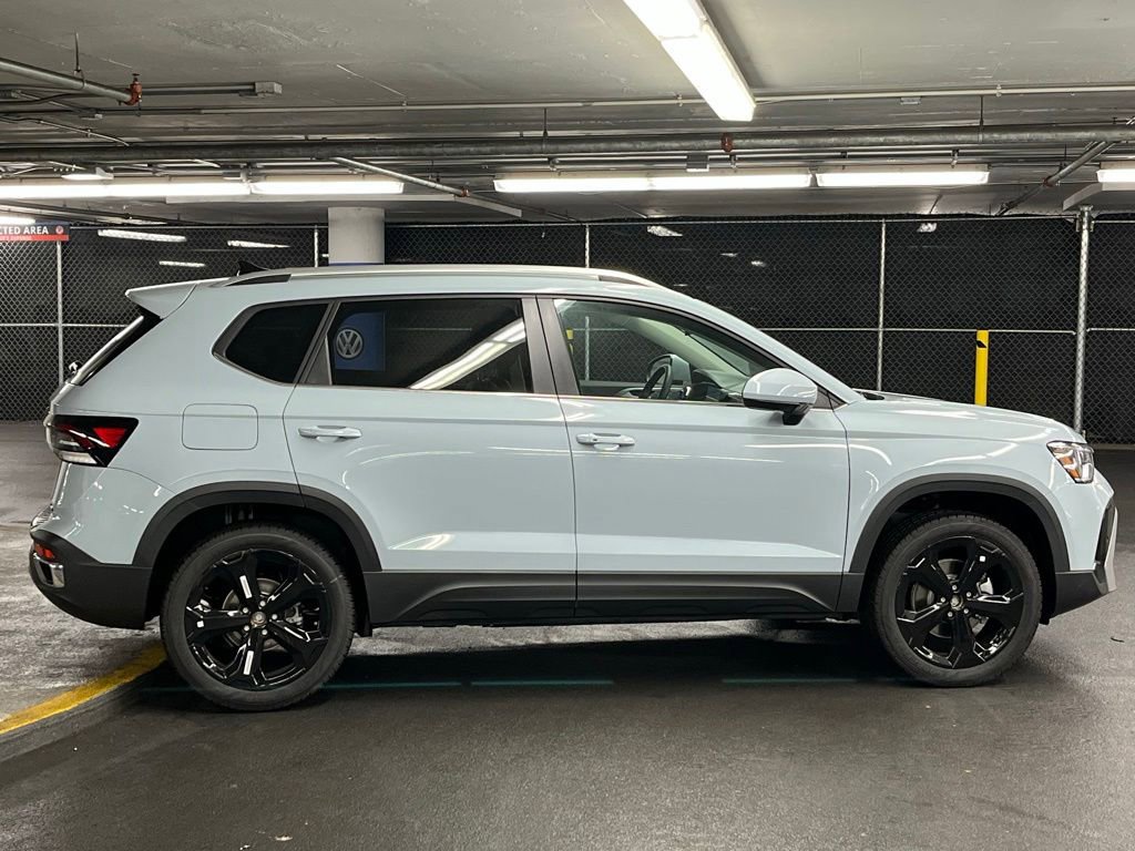 New 2026 Volkswagen Taos SE AWD/4WD image 39