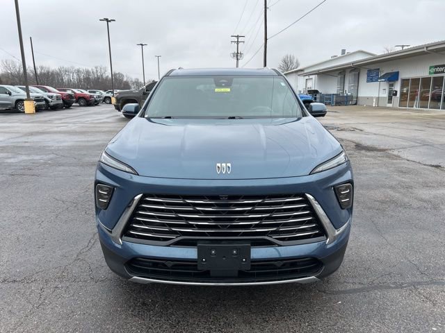 Used 2025 Buick Enclave Preferred image 2