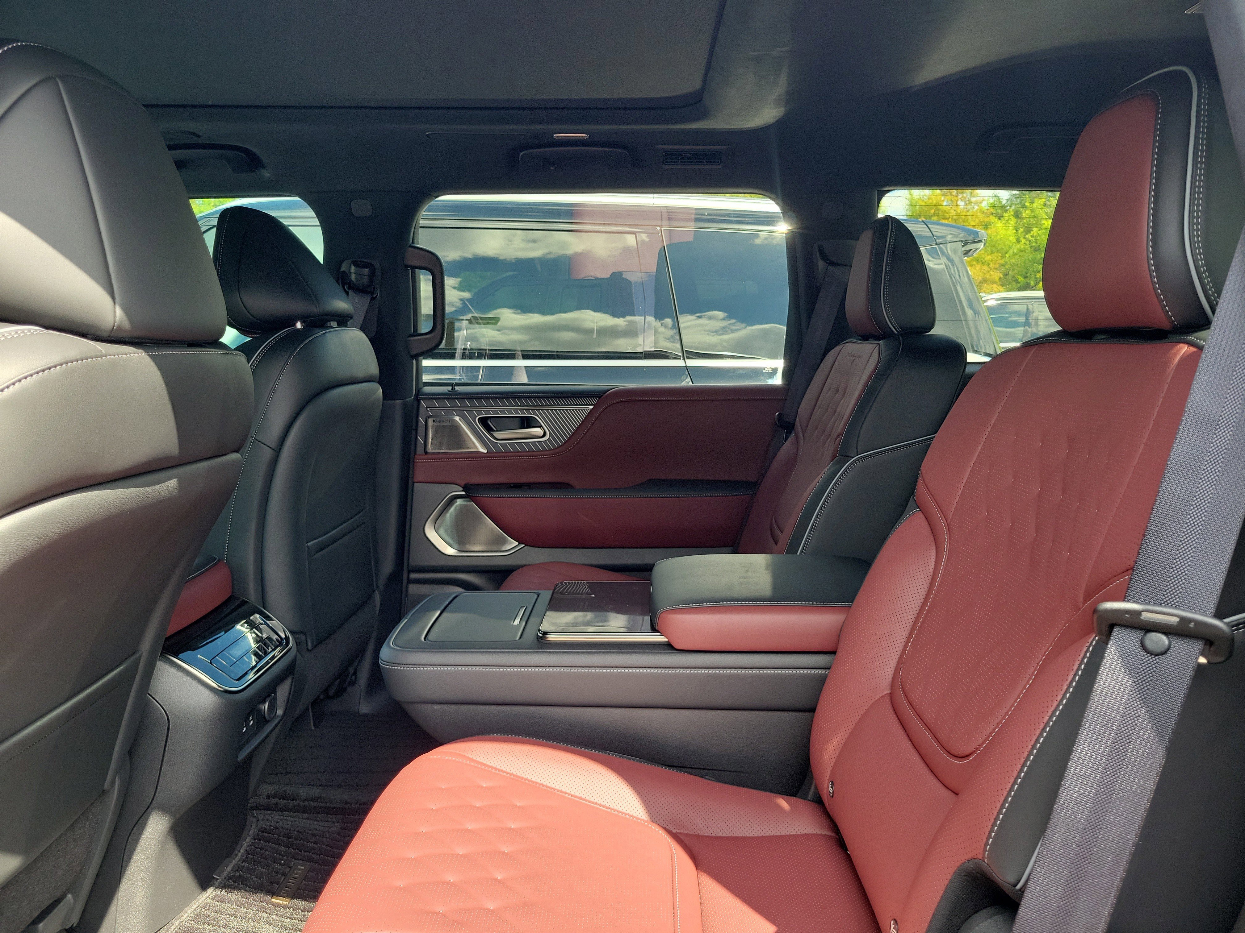 New 2026 INFINITI QX80 Autograph image 11