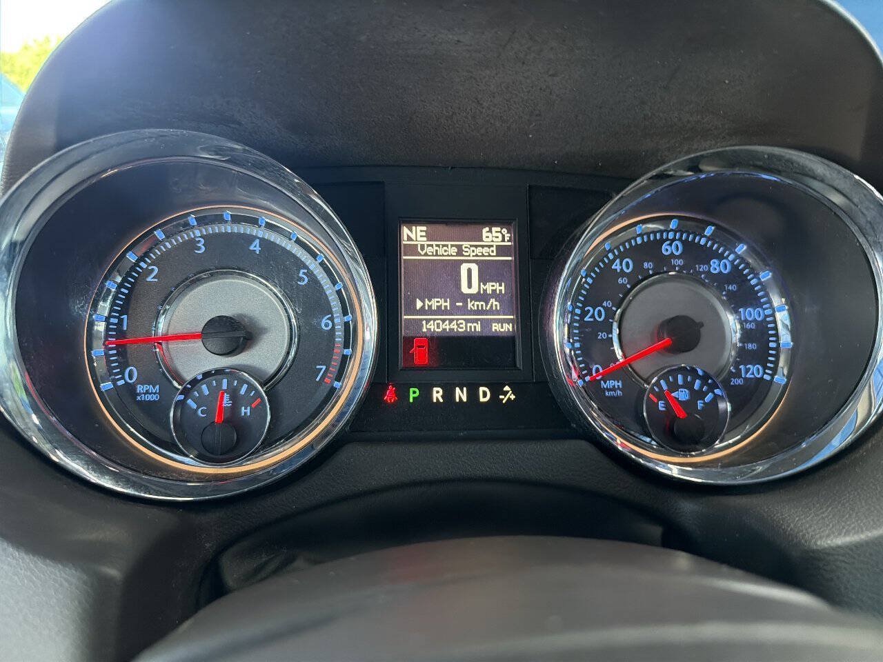 Used 2016 Chrysler Town & Country Touring FWD image 25