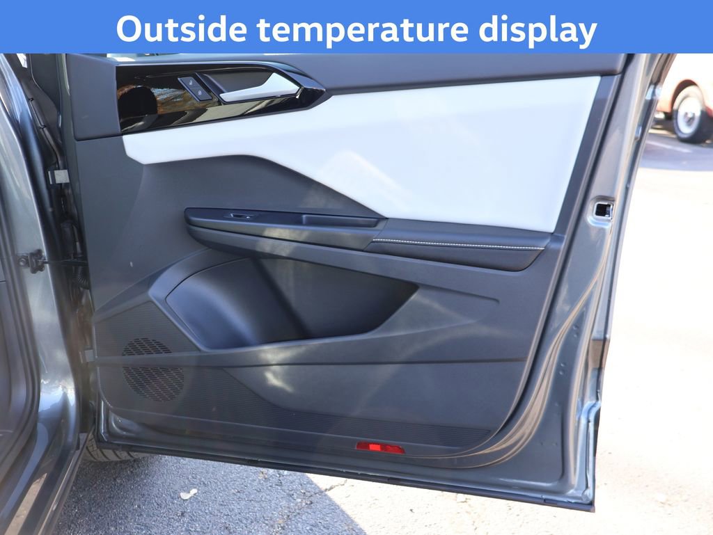 New 2026 Volkswagen Taos S image 10