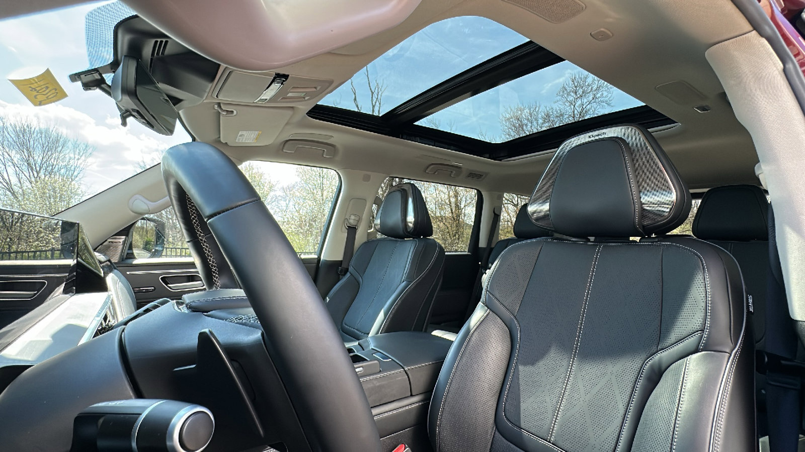 Used 2025 INFINITI QX80 Sensory image 13