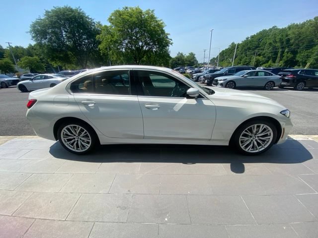 Used 2024 BMW 330i xDrive Sedan w/ Premium Package AWD/4WD image 6