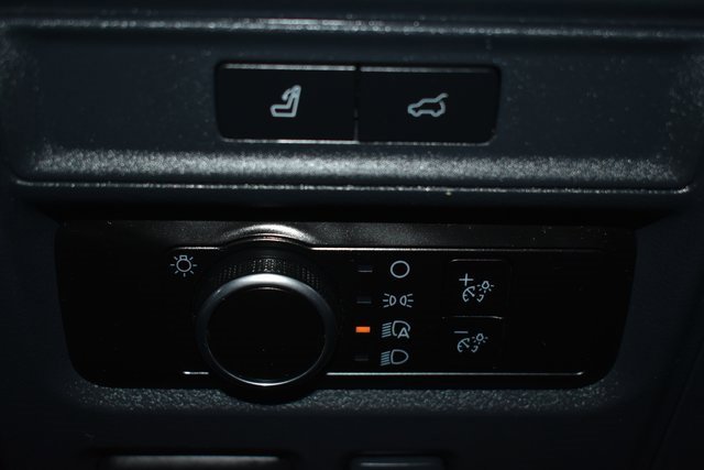 Used 2023 Ford Expedition Max XLT image 17