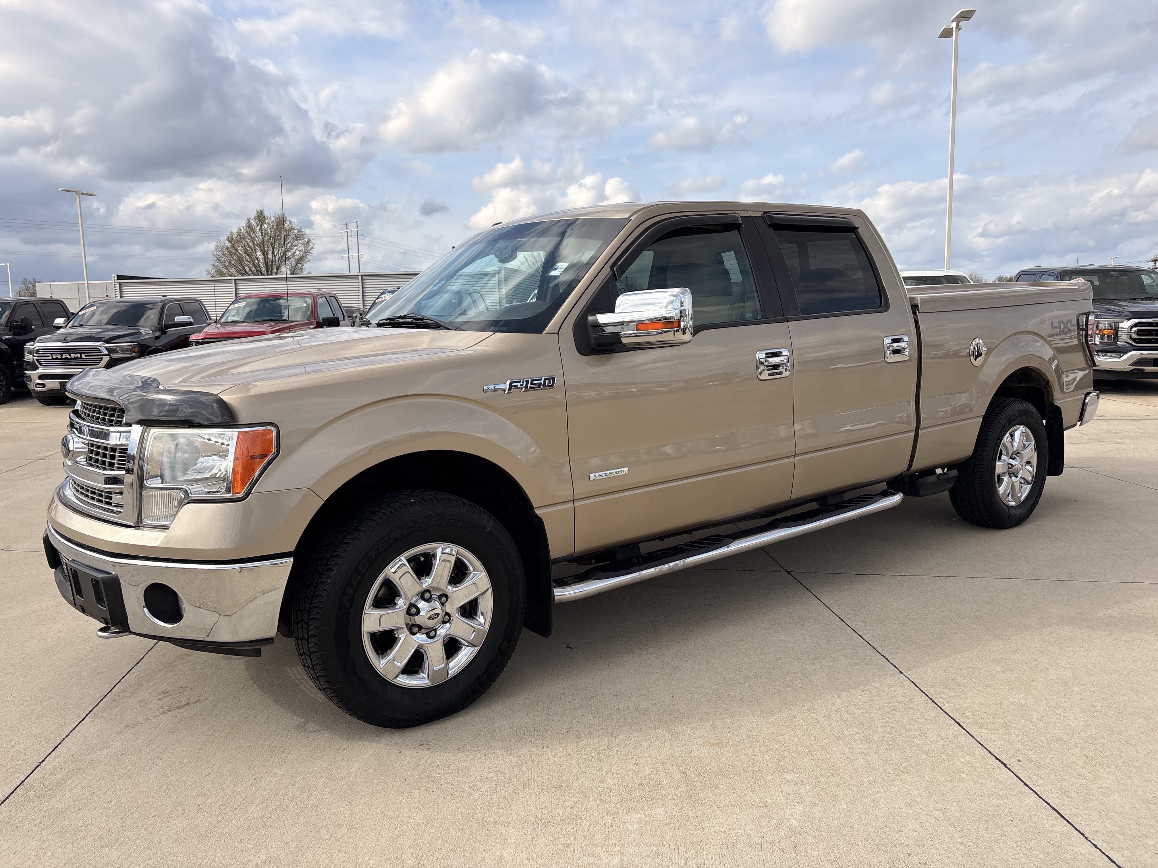 Used 2013 Ford F150 XLT w/ Luxury Equipment Group AWD/4WD image 3