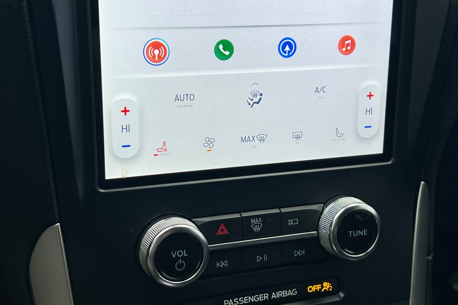 Used 2023 Ford Edge SEL image 18