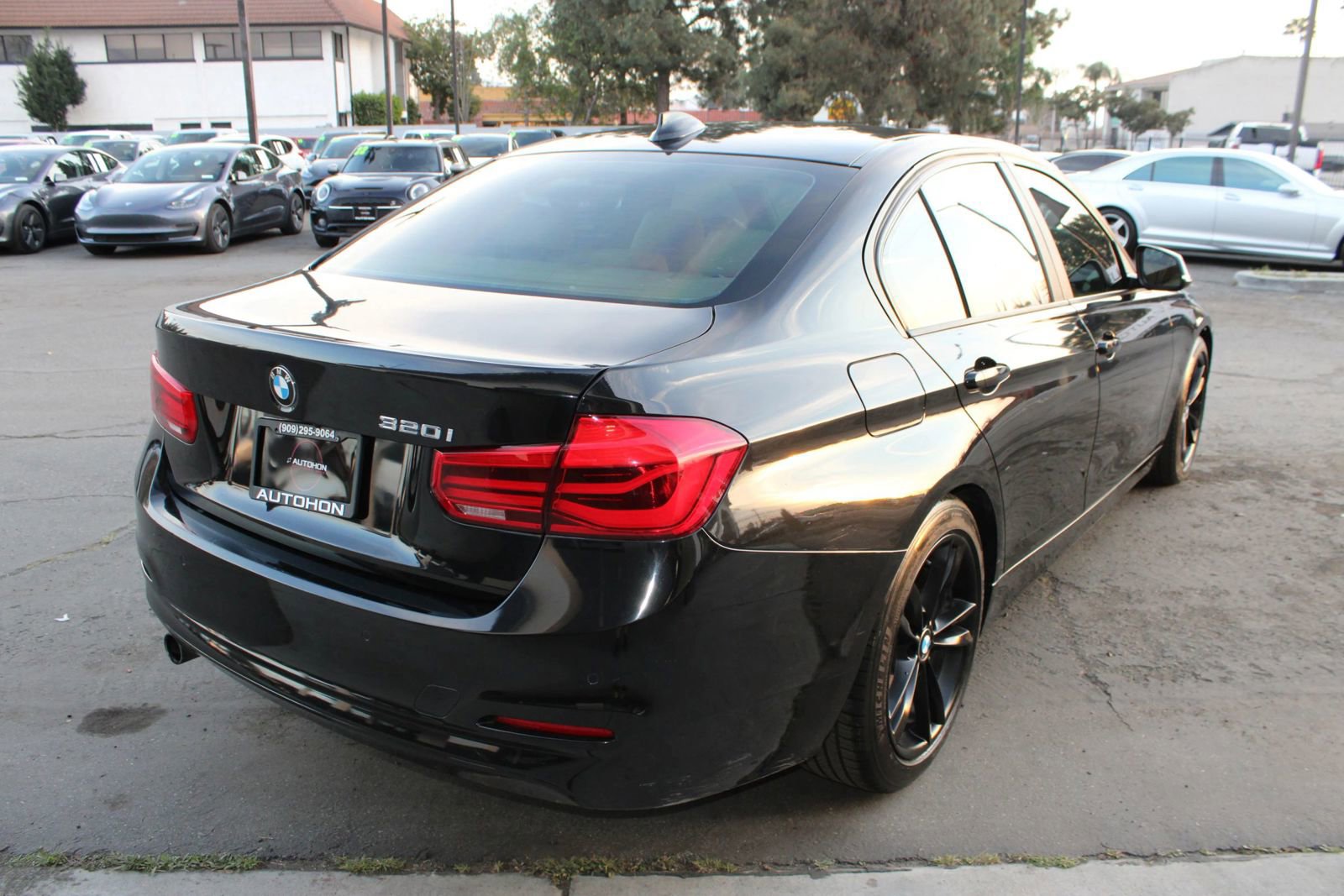 Used 2016 BMW 320i Sedan RWD image 32