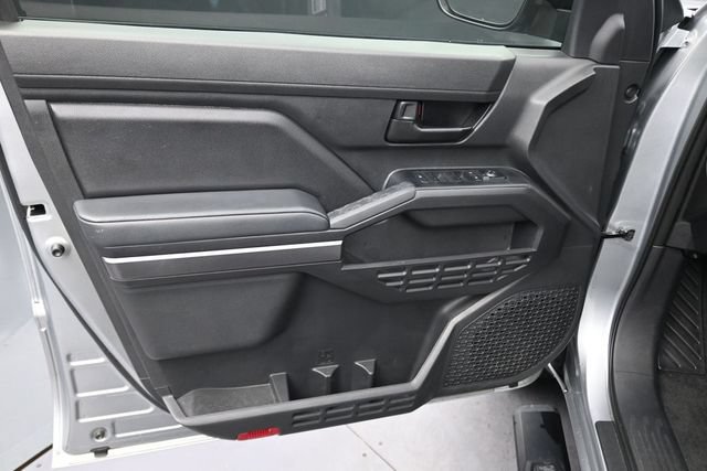 Used 2025 Toyota Tacoma SR5 RWD image 17