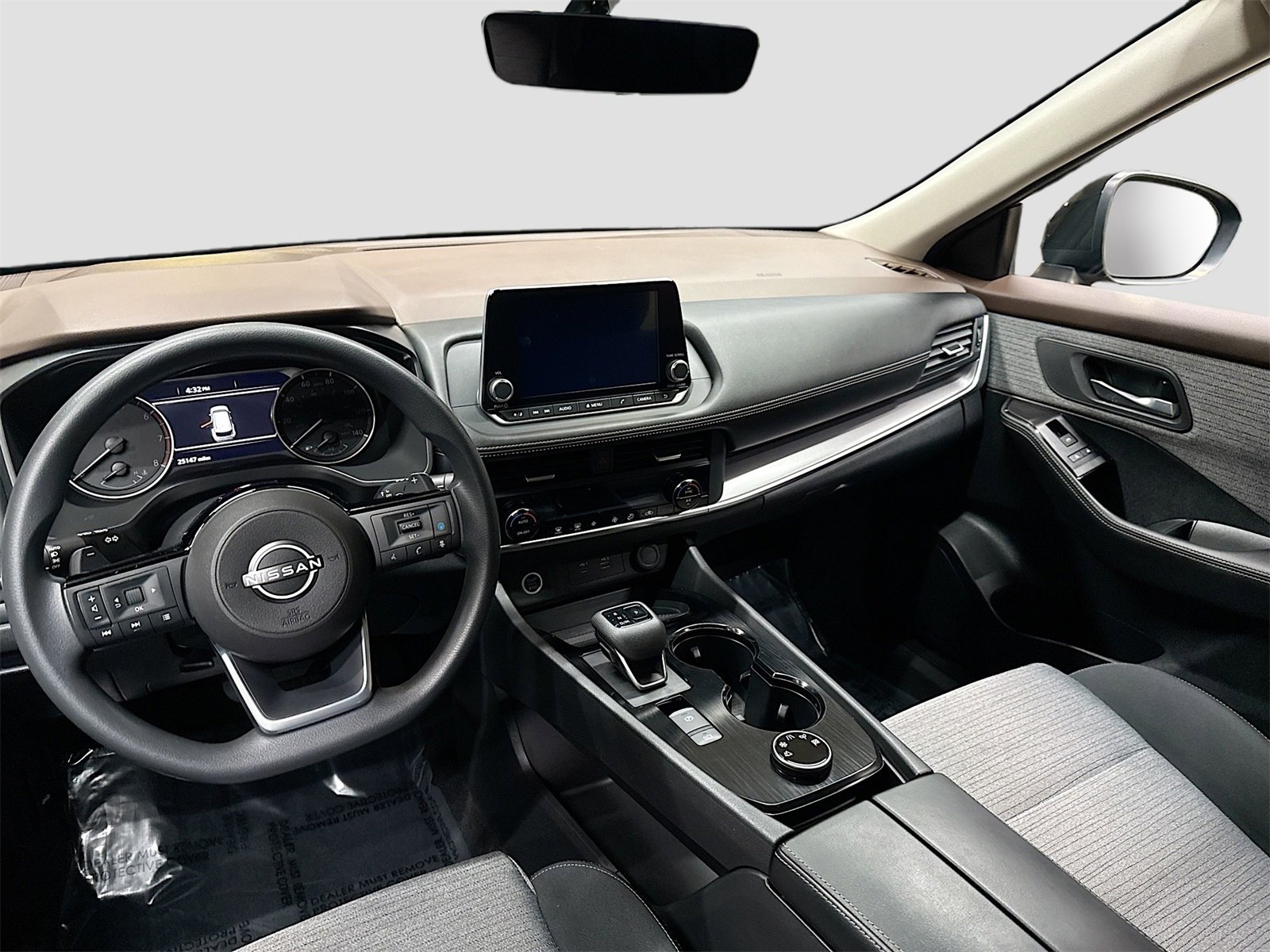 Used 2023 Nissan Rogue SV image 21