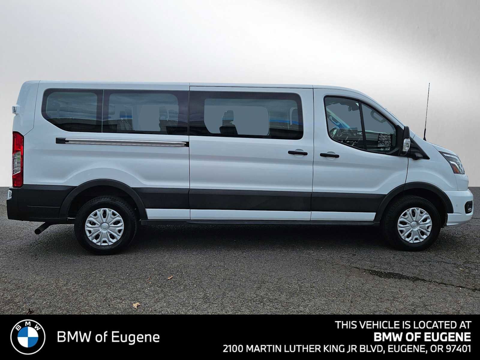 Used 2023 Ford Transit 350 XLT image 2