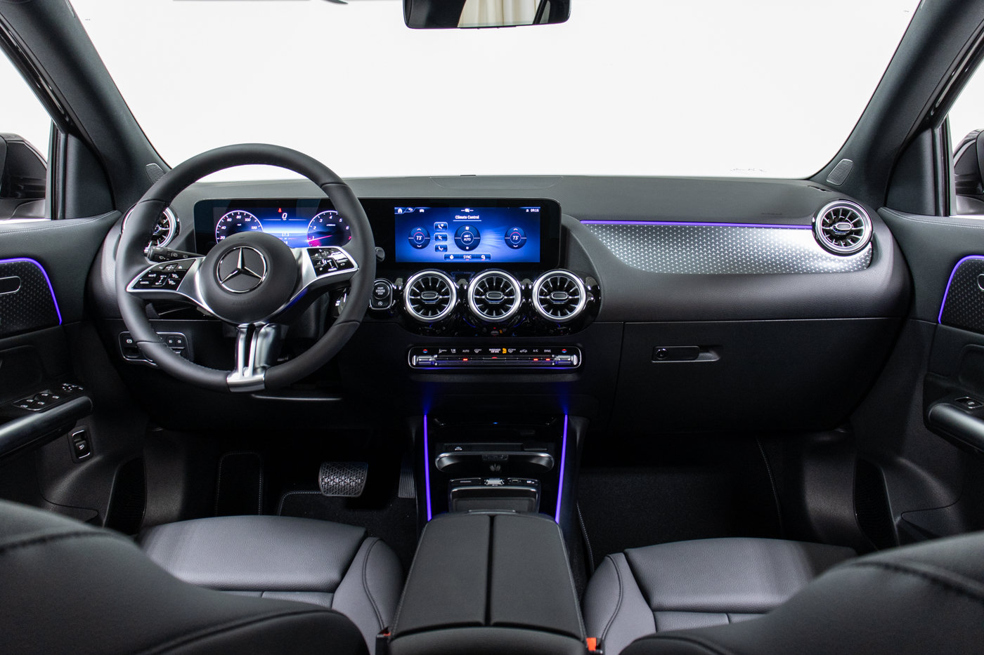 New 2025 Mercedes-Benz GLA 250 4MATIC image 16
