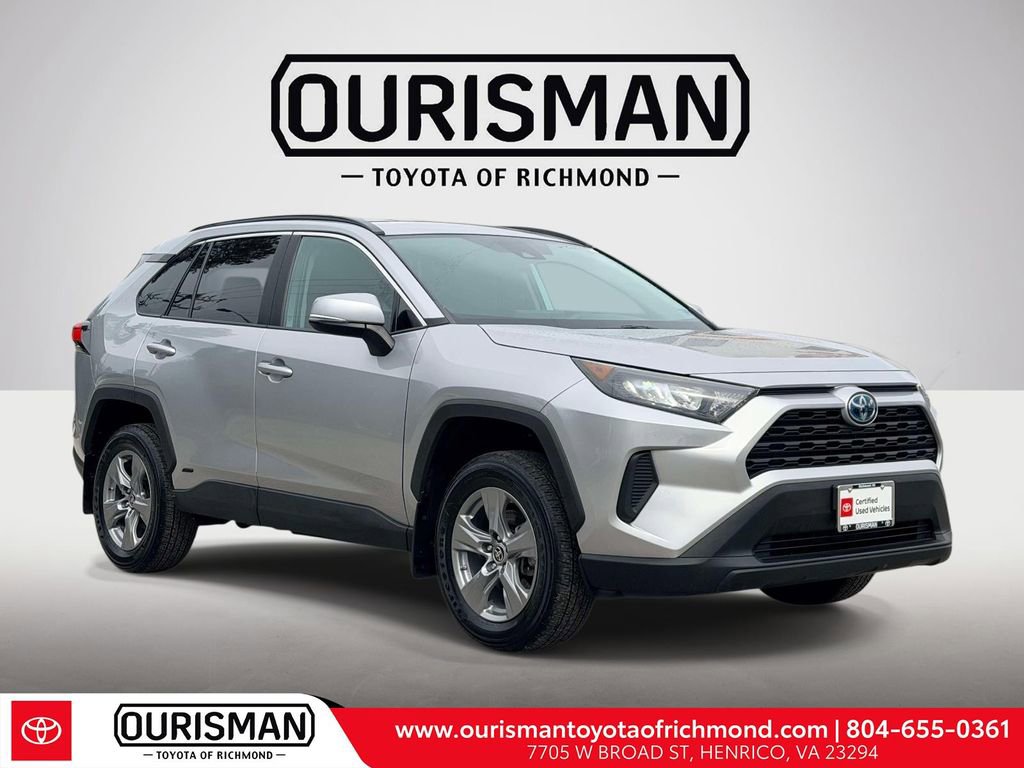 Certified 2022 Toyota RAV4 LE AWD/4WD image 1