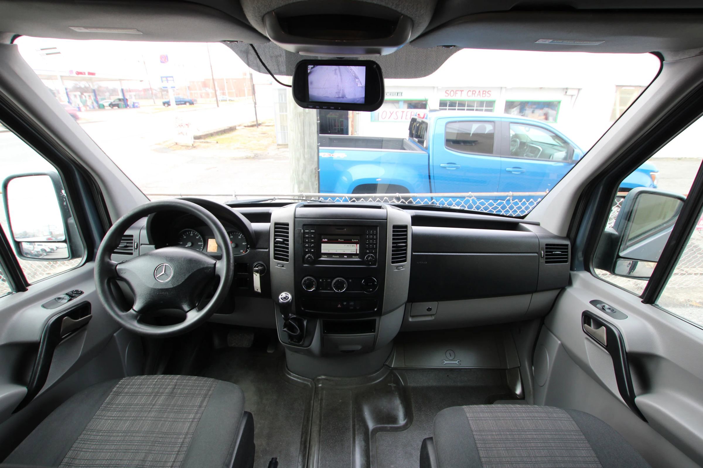 Used 2018 Mercedes-Benz Sprinter 2500 image 12