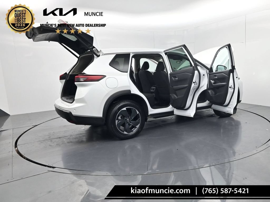 Used 2024 Nissan Rogue SV AWD/4WD image 54