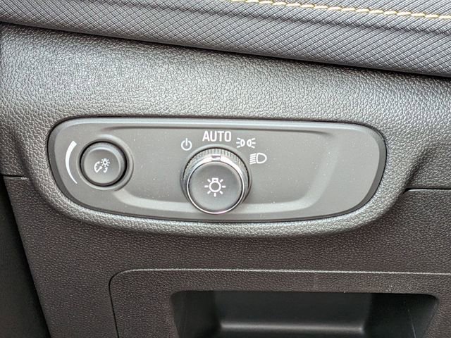 Used 2025 Chevrolet TrailBlazer ACTIV w/ Convenience Package FWD image 18