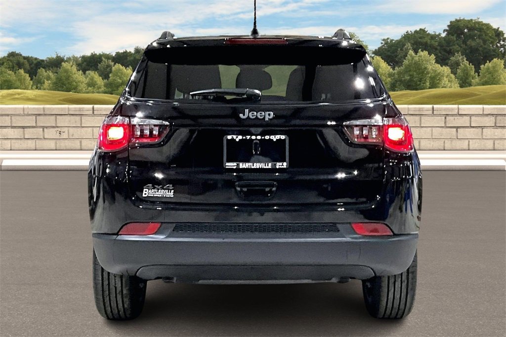 New 2026 Jeep Compass Latitude image 4