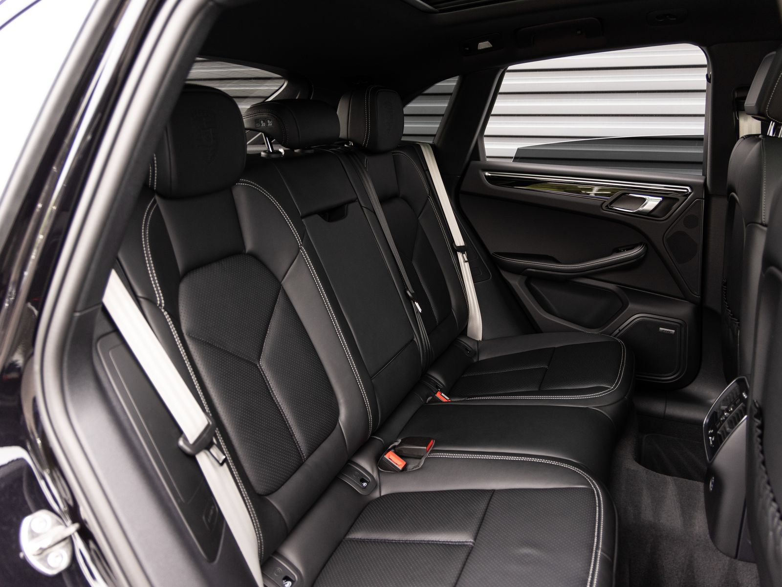 New 2026 Porsche Macan S AWD/4WD image 30