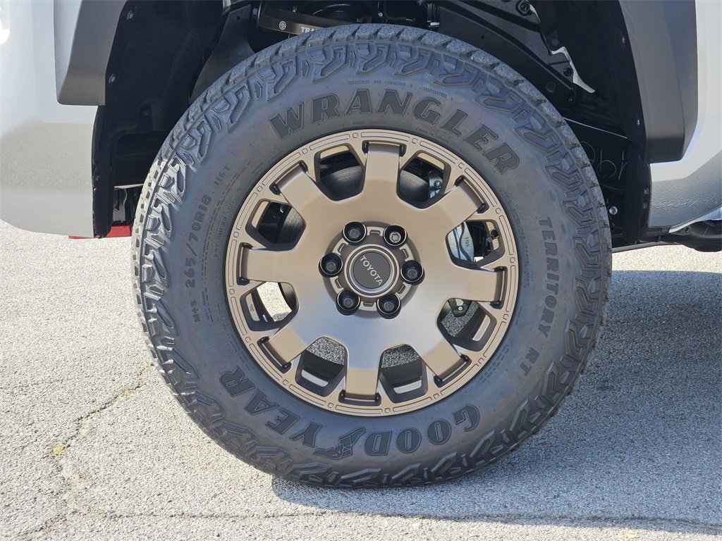 New 2025 Toyota Tacoma 4x4 Double Cab Hybrid image 9