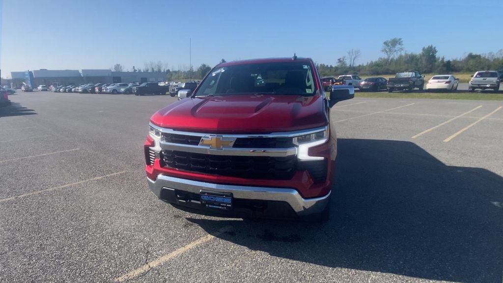 Certified 2024 Chevrolet Silverado 1500 LT AWD/4WD image 3