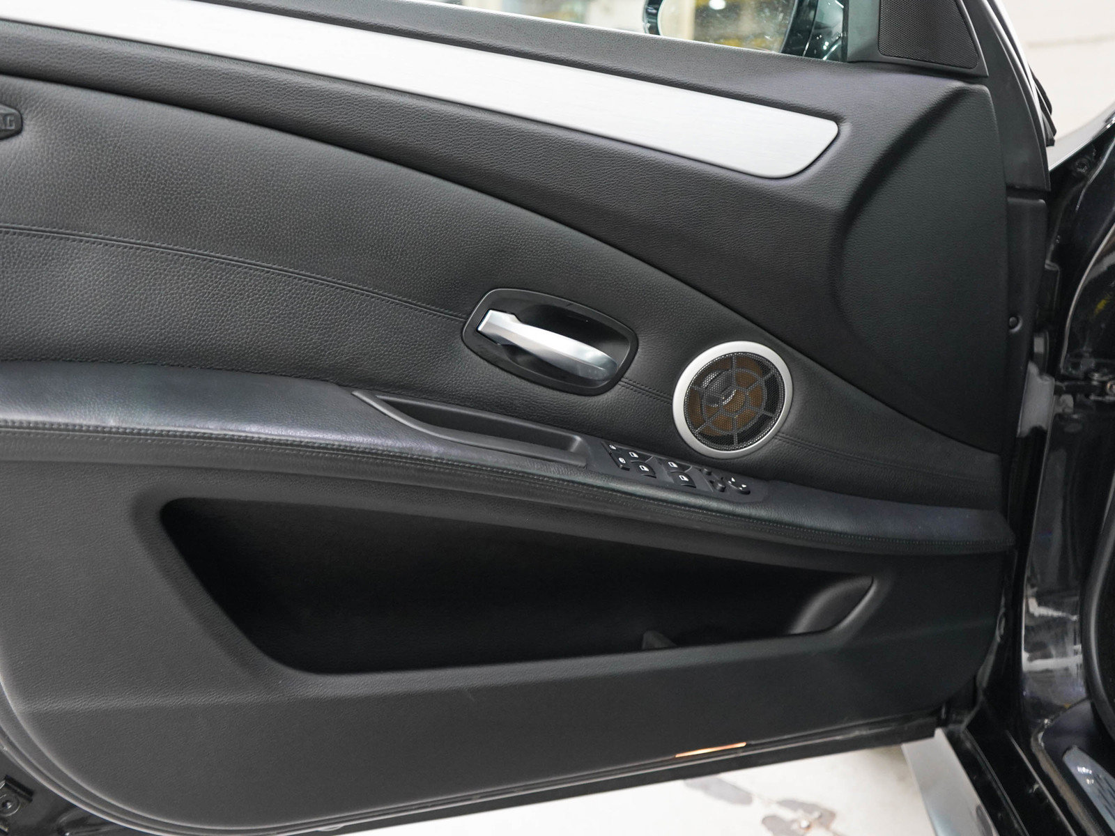 Used 2008 BMW M5 RWD image 17