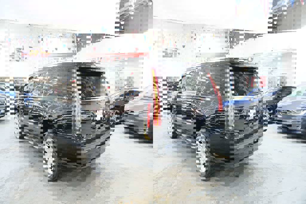 Used 2019 Cadillac Escalade ESV Luxury image 8