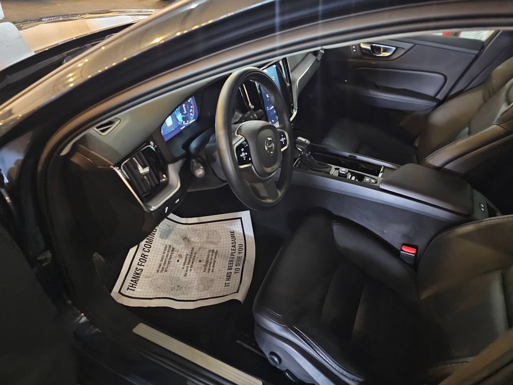 Used 2020 Volvo V60 T5 Cross Country AWD/4WD image 16