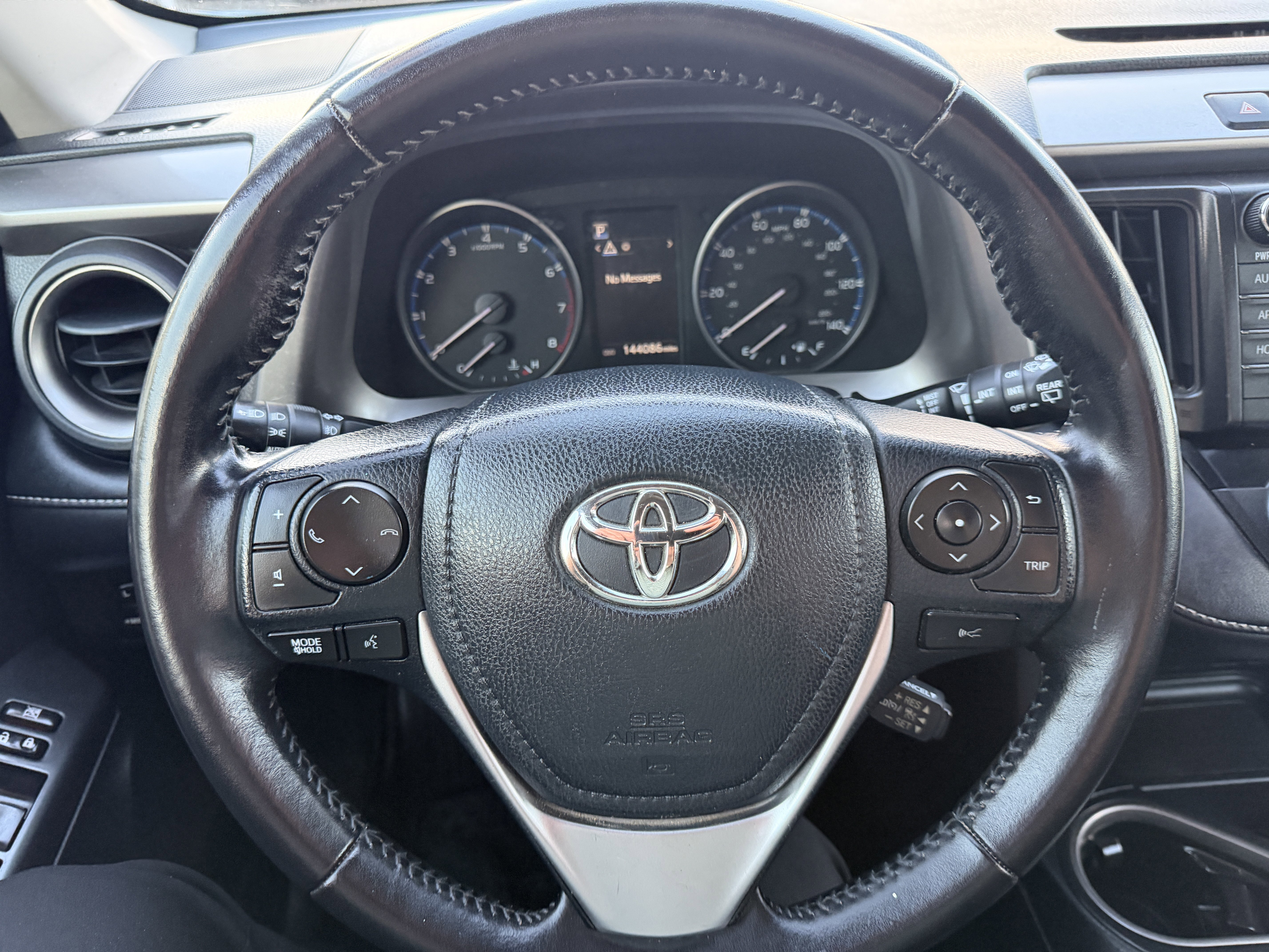 Used 2017 Toyota RAV4 XLE FWD image 23