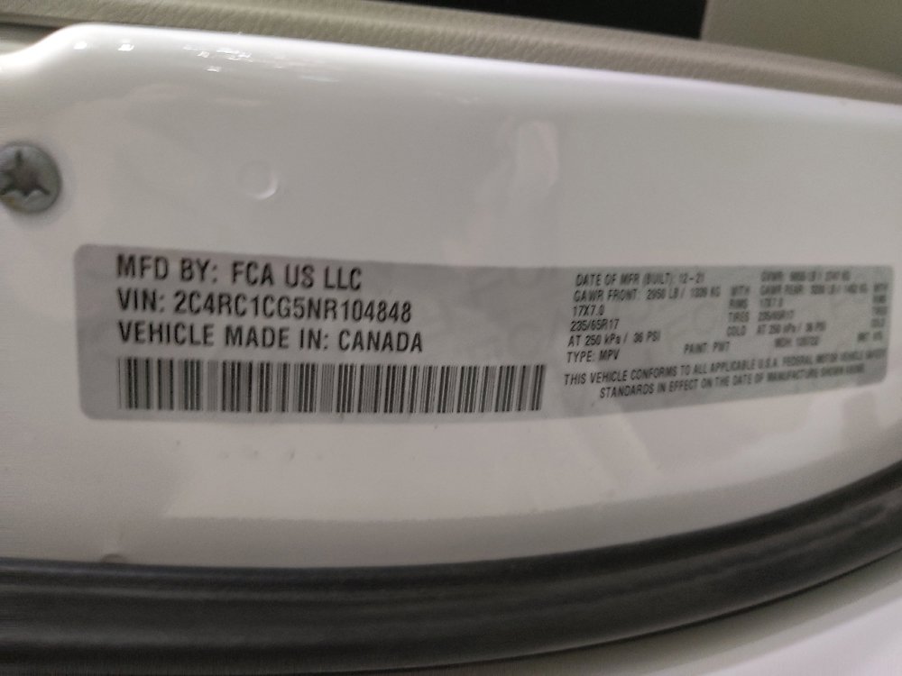 Used 2022 Chrysler Voyager LX image 33