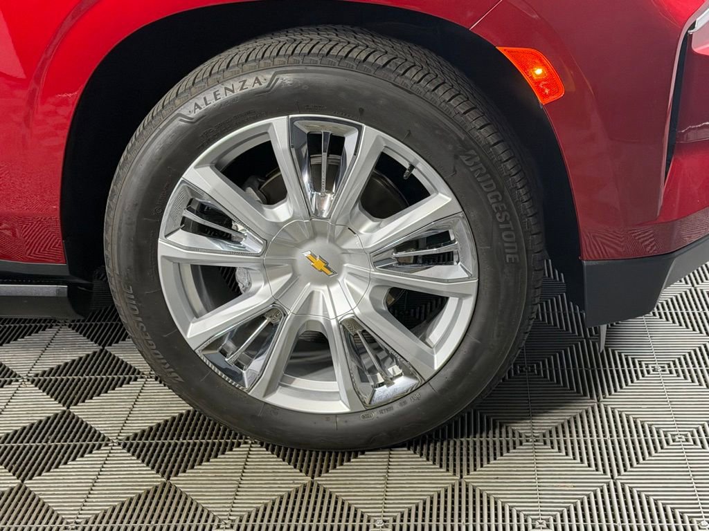 Used 2024 Chevrolet Suburban High Country w/ Max Trailering Package image 12