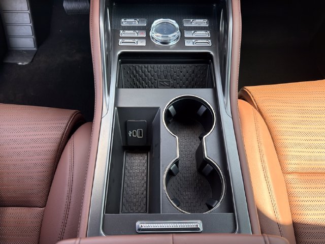 New 2026 Lincoln Nautilus Reserve AWD/4WD image 31
