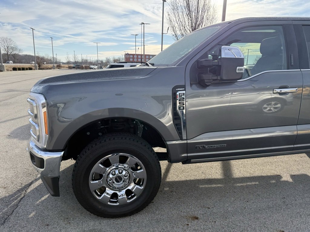 Used 2023 Ford F250 Lariat w/ Tow Technology Package image 4