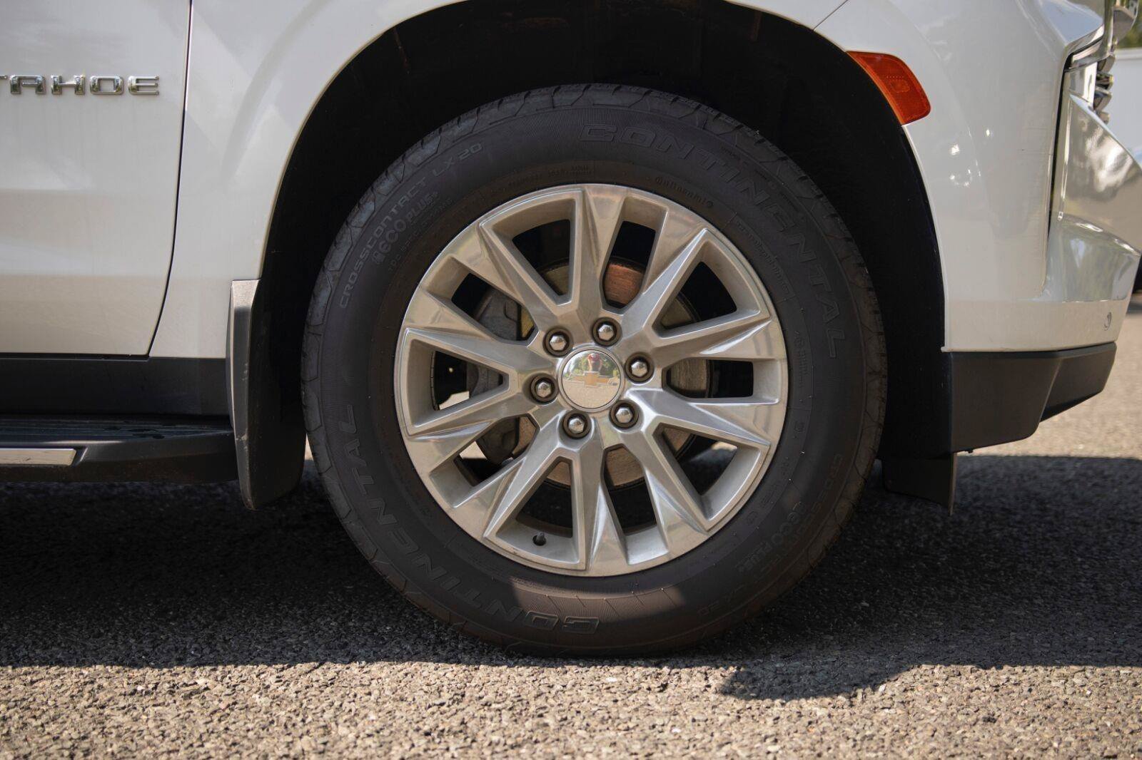 Used 2024 Chevrolet Tahoe Premier AWD/4WD image 27