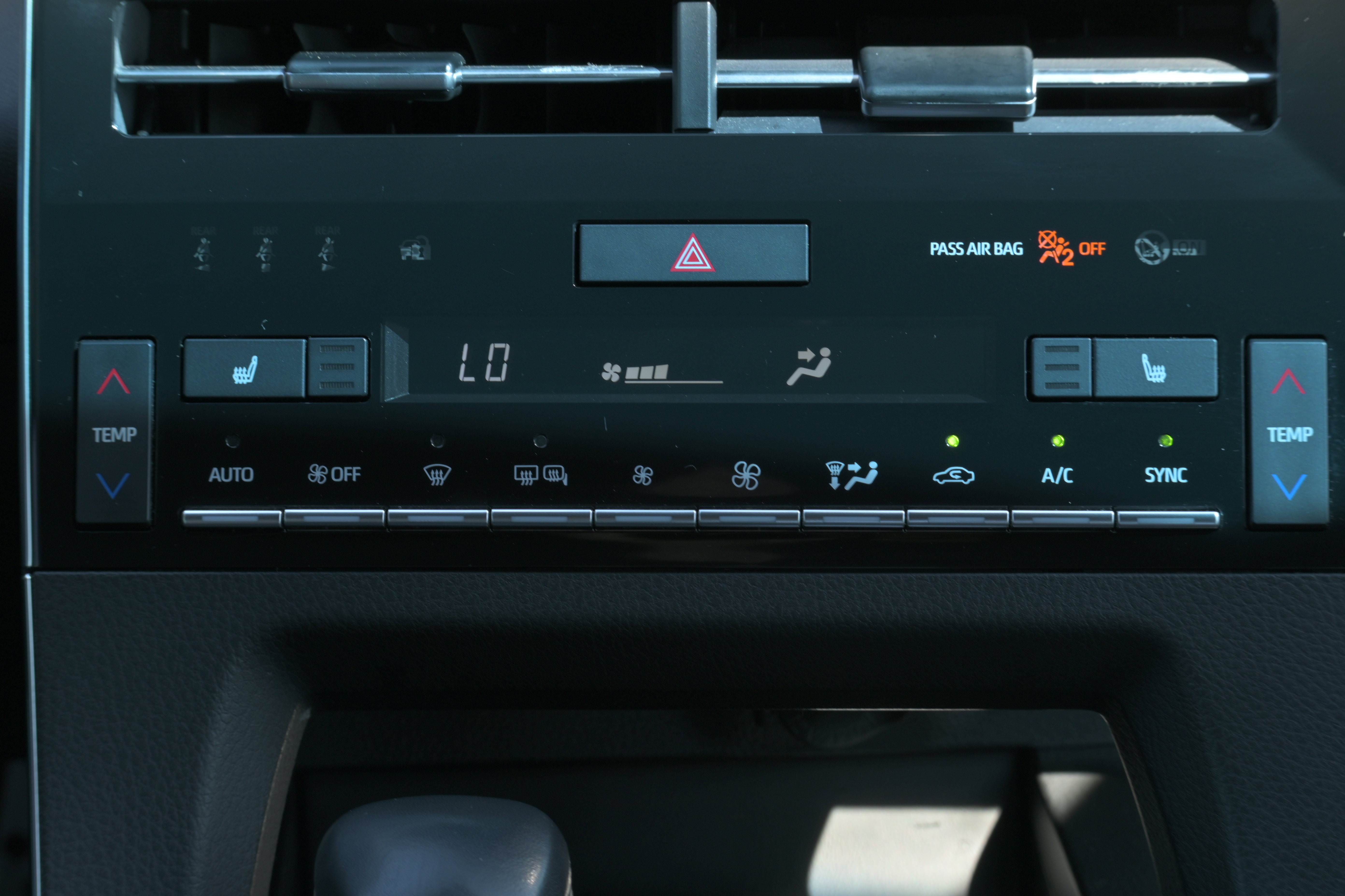 Used 2021 Toyota Avalon XSE FWD image 15