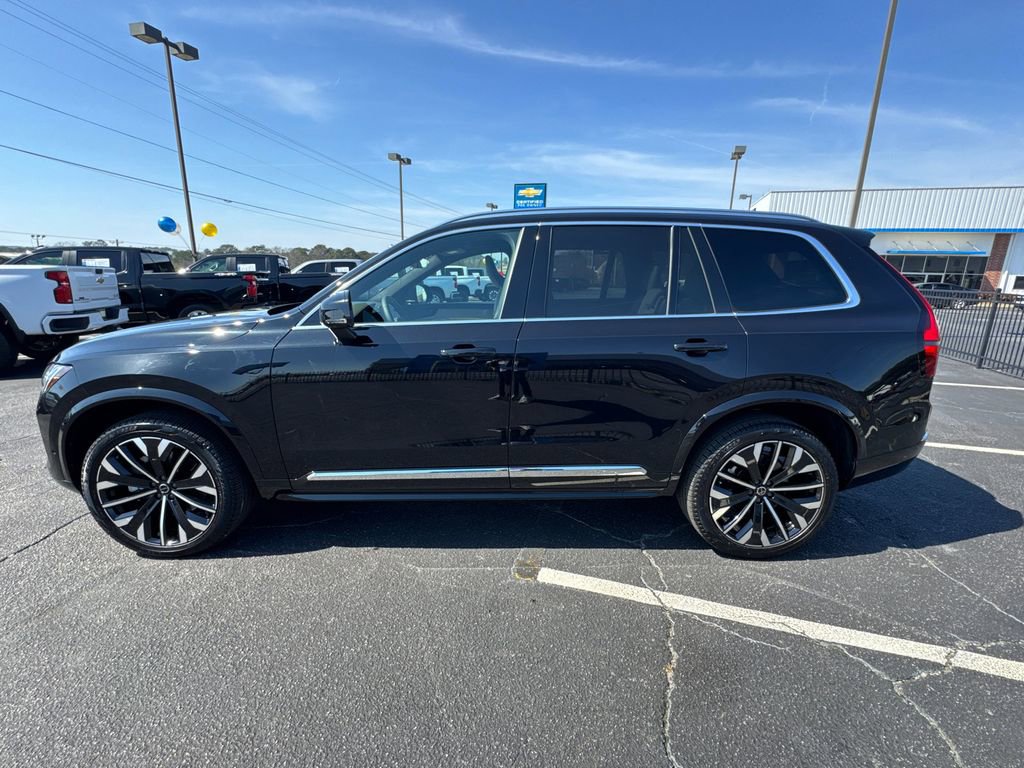 Used 2025 Volvo XC90 B6 Ultra w/ Lounge Package image 9