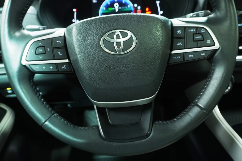 Used 2024 Toyota Grand Highlander AWD image 18