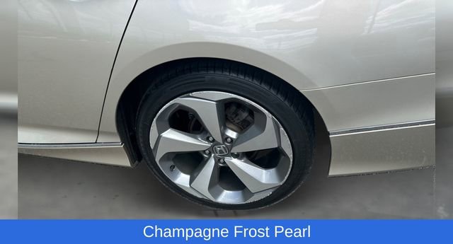Used 2018 Honda Accord Touring image 10