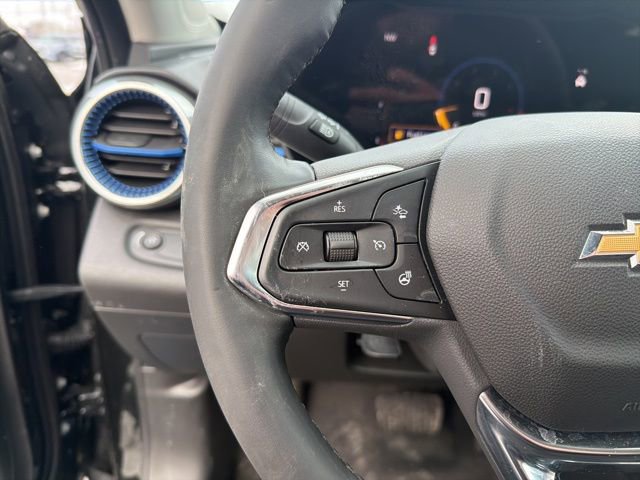 Used 2025 Chevrolet Trax LT w/ Driver Confidence Package image 17