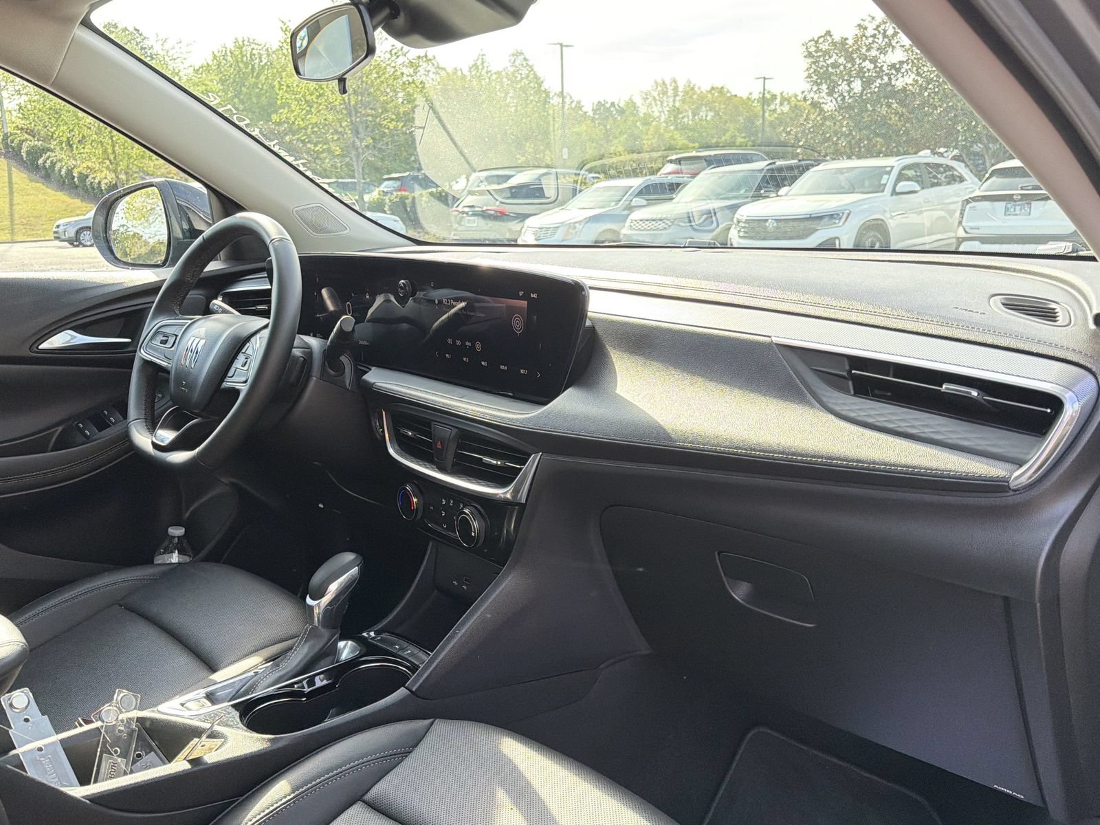 Used 2024 Buick Encore GX Sport Touring w/ Black Roof Package FWD image 18