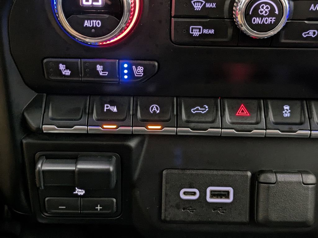 Used 2021 GMC Sierra 1500 AT4 w/ AT4 Preferred Package AWD/4WD image 8