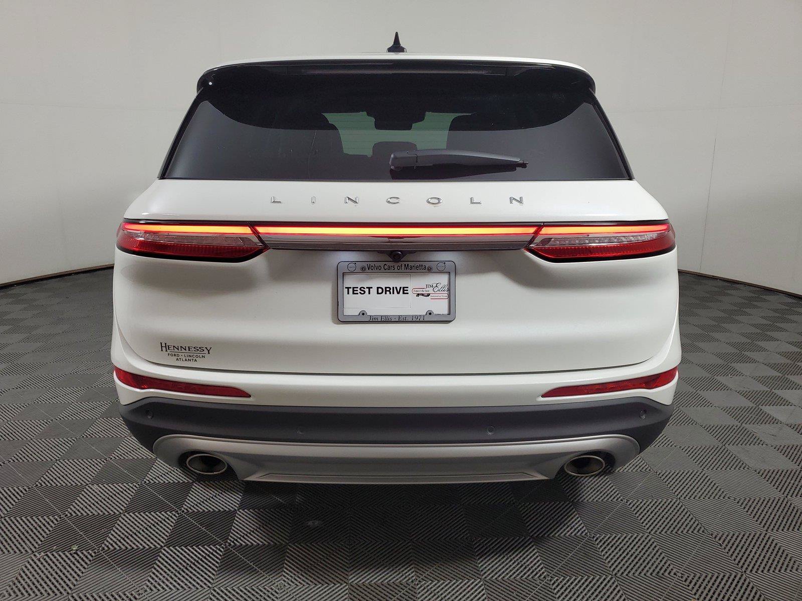 Used 2026 Lincoln Corsair Reserve w/ Rear Removable Package Tray FWD image 5