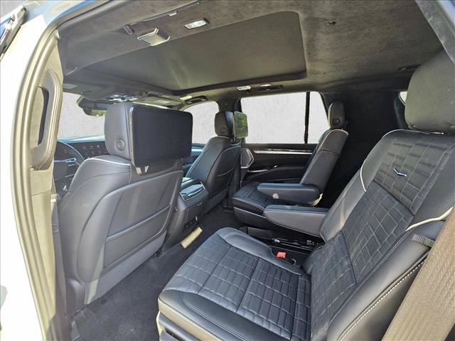 Used 2026 Cadillac Escalade V w/ LPO, ONYX Package AWD/4WD image 16