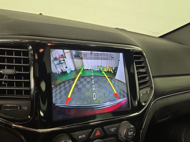 Used 2020 Jeep Grand Cherokee Limited image 18