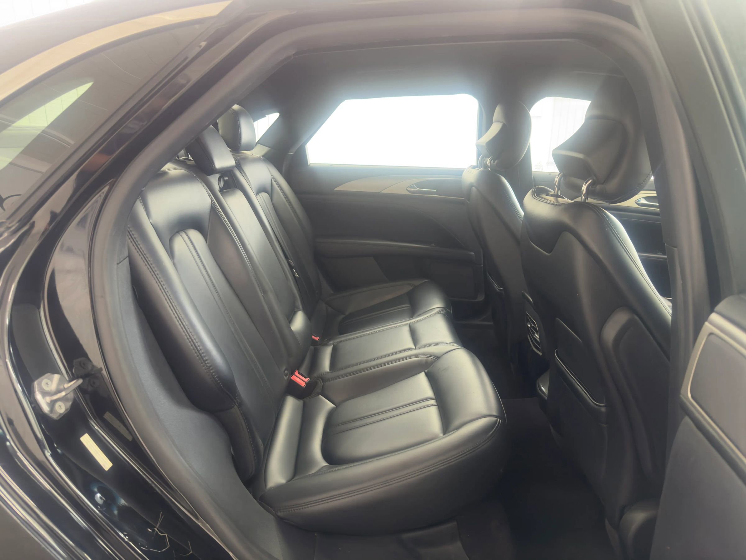 Used 2017 Lincoln MKZ Premiere FWD image 11