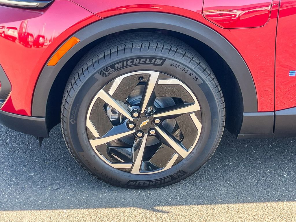 New 2026 Chevrolet Equinox EV LT image 9