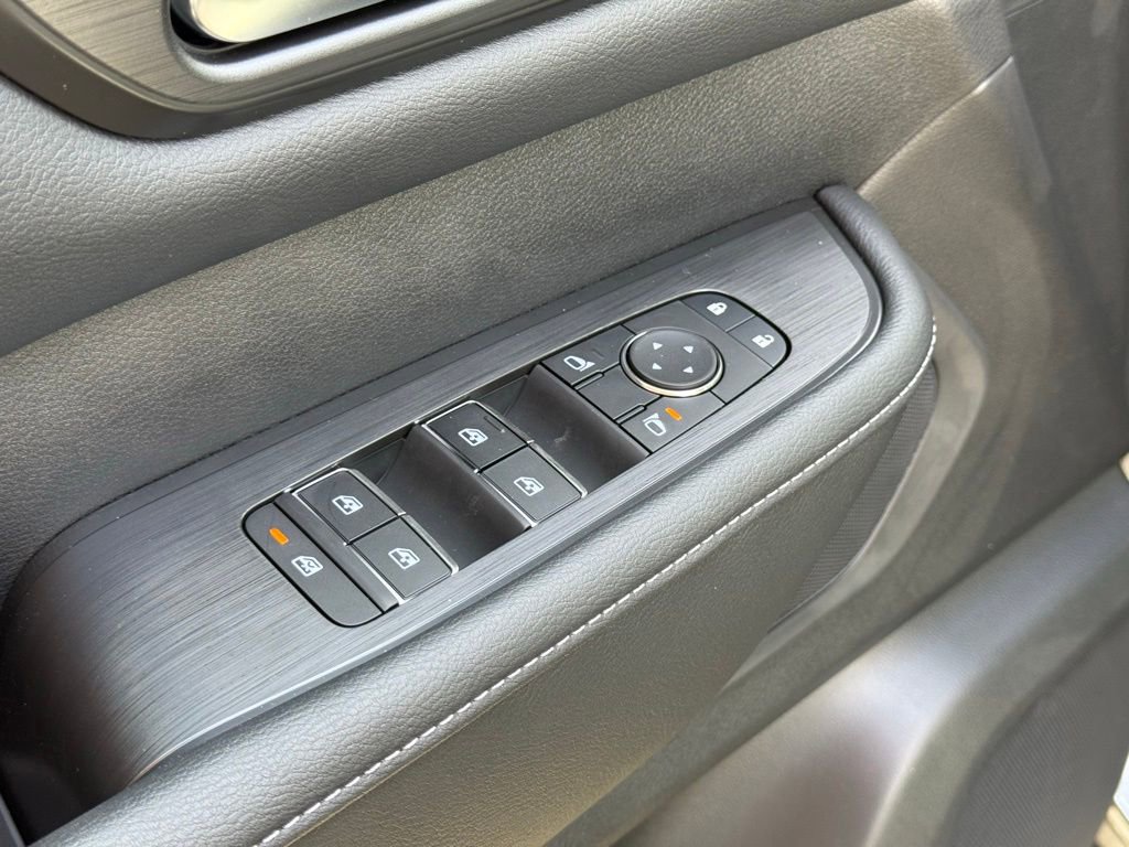 New 2026 Nissan Armada SV image 16