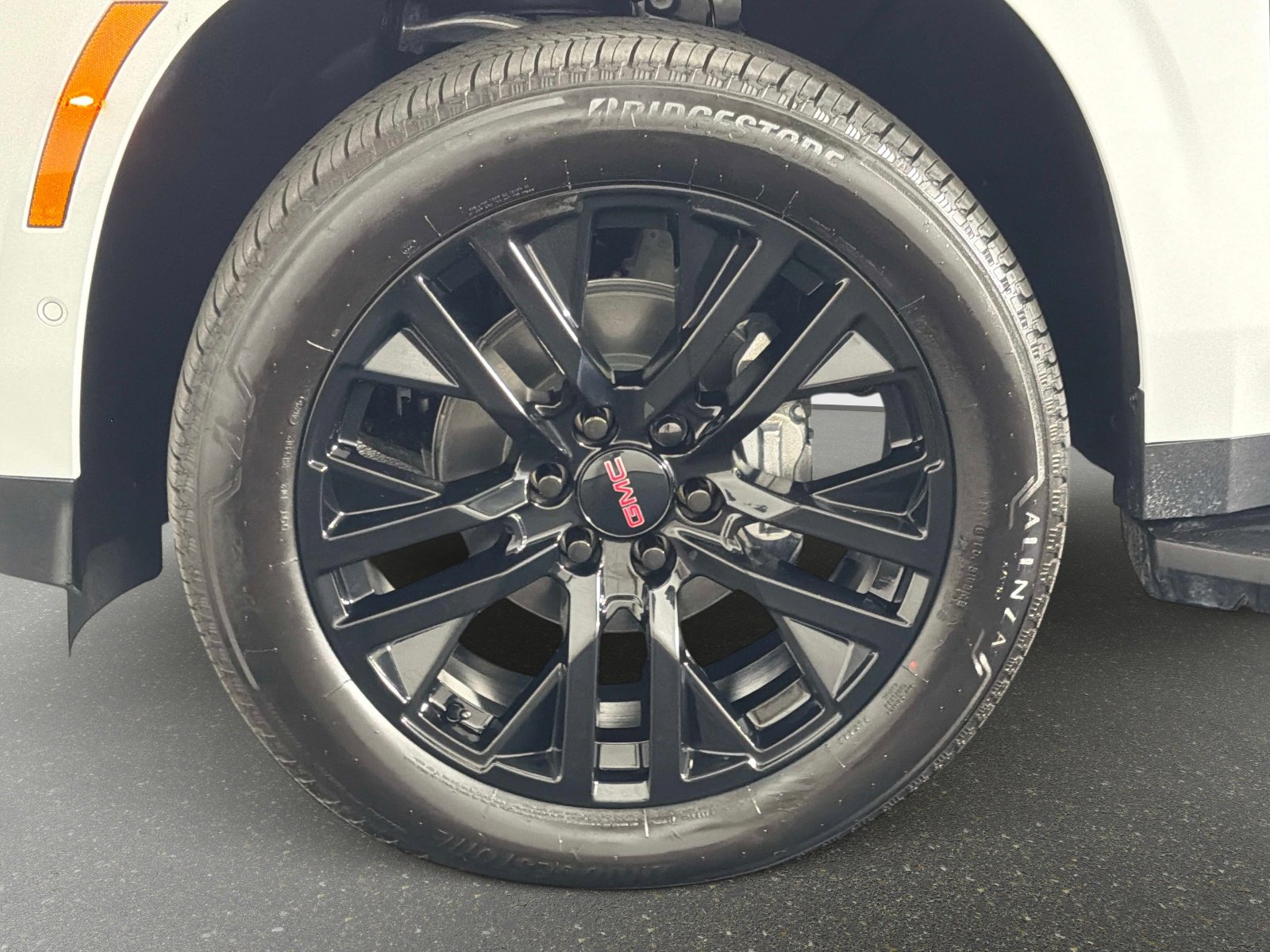 Used 2026 GMC Yukon Denali image 12